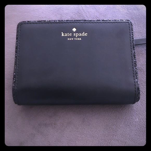 kate spade Handbags - NWT BLACK KATE SPADE WALLET 🖤